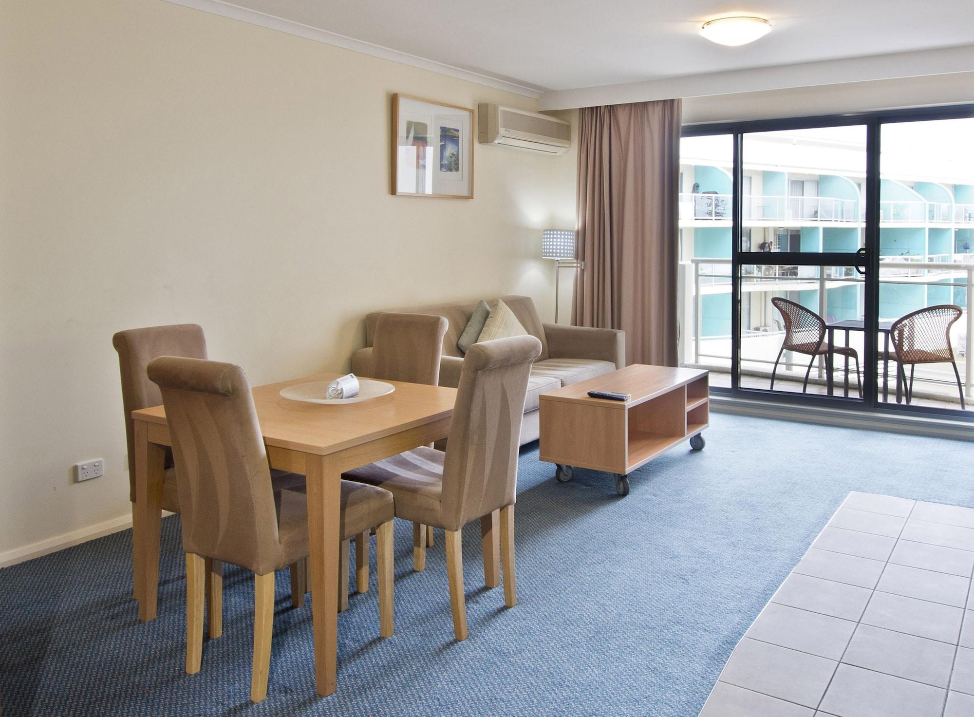 Oaks The Entrance Waterfront Suites Exteriör bild